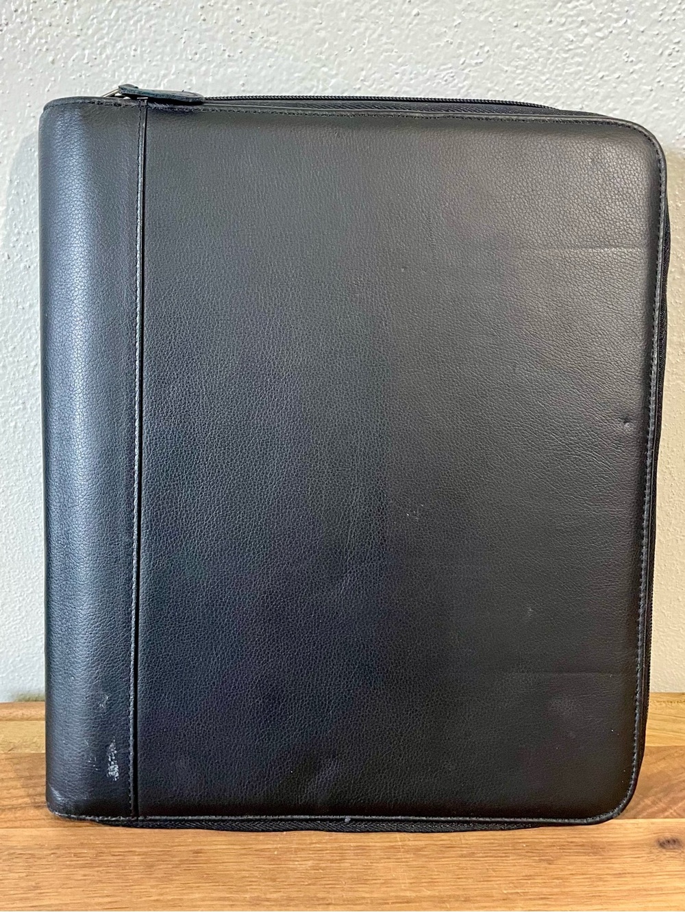 Day Timer Genuine Leather Zip Around Planner Organizer Binder Black Portfolio